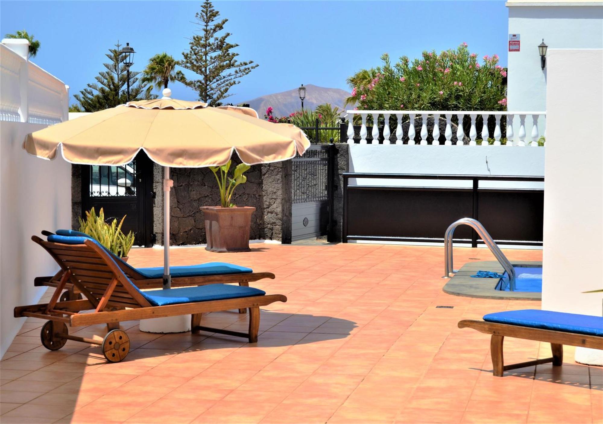 Grand Villa Famara Puerto Del Carmen Экстерьер фото